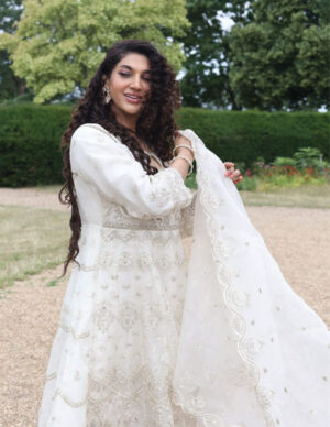 pakistani actress sana fakhar in white dress