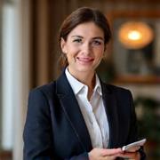 Portrait de Madame Chloé Bernard, Directrice Événementielle.