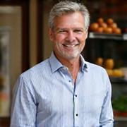 Portrait de Monsieur Émile Blanc, Responsable Sourcing.